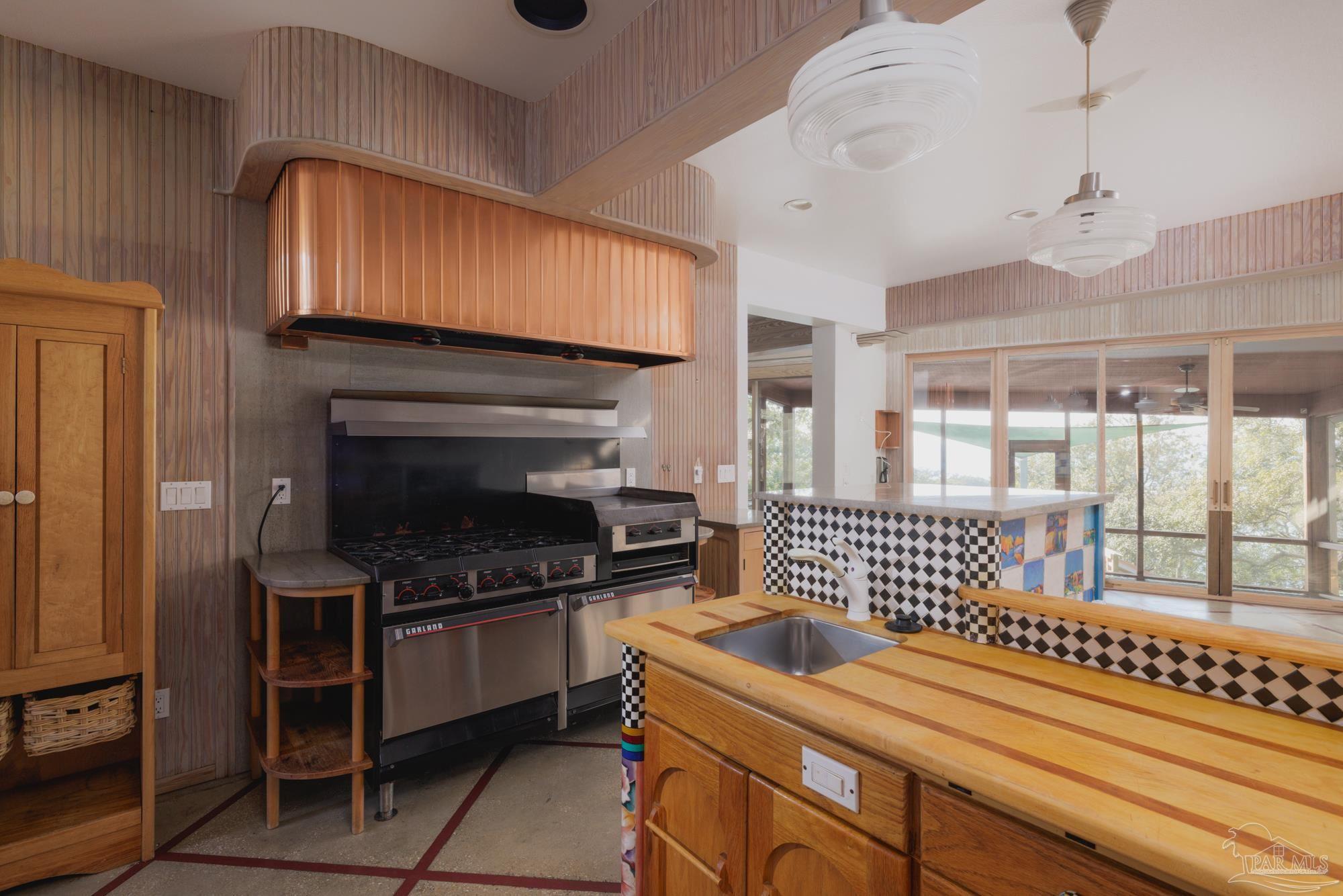 92 Highpoint Dr