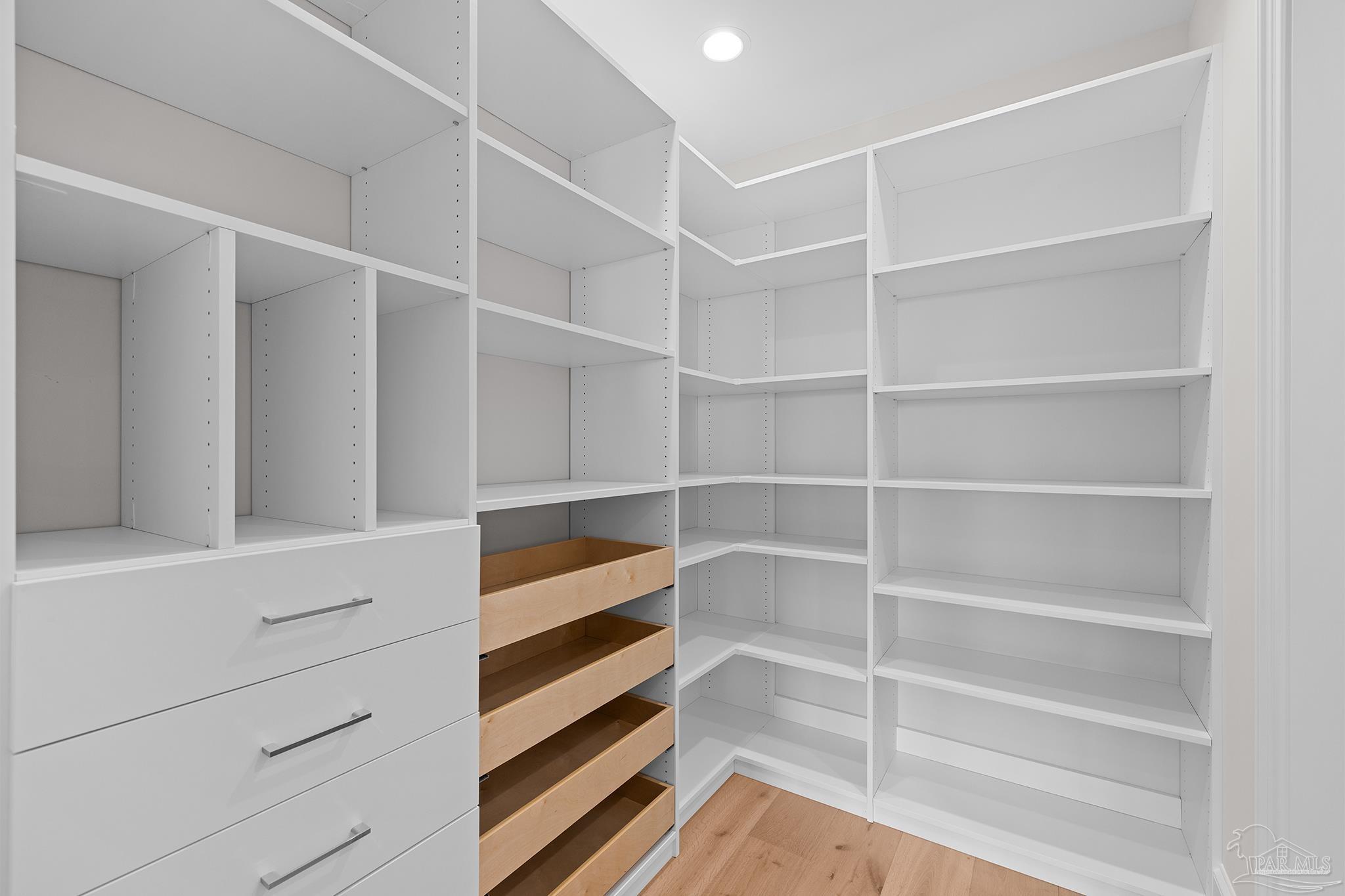 800 S Palafox St # 201