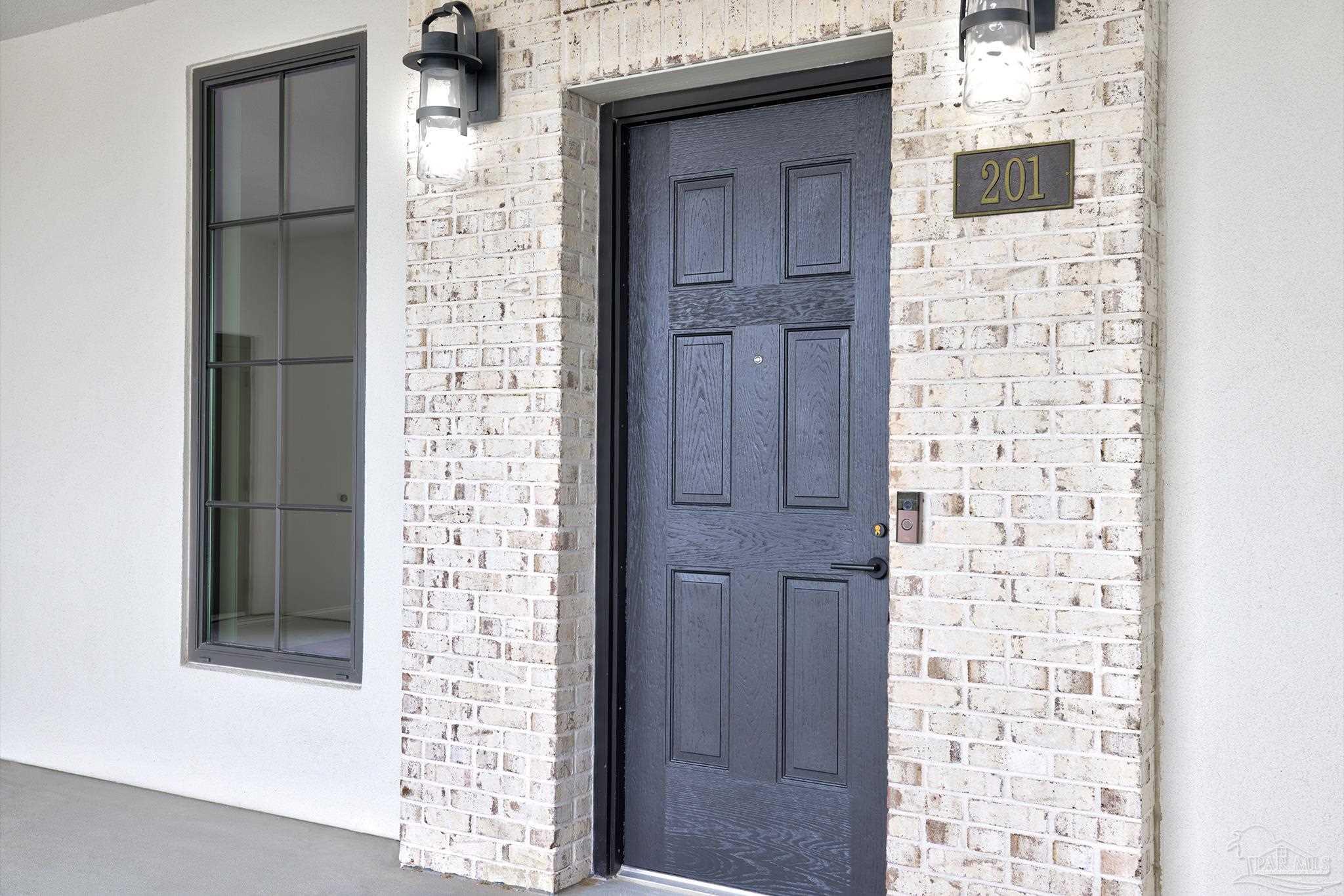 800 S Palafox St # 201