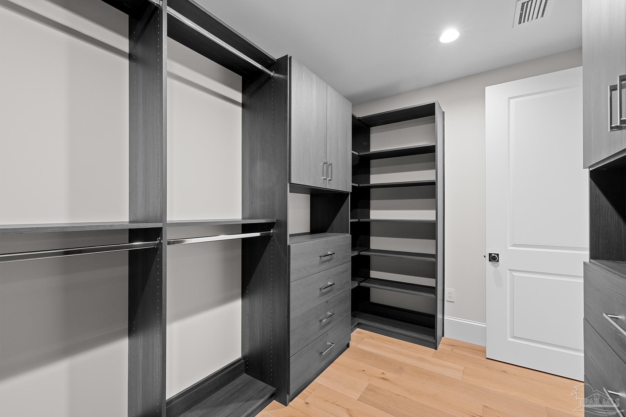 800 S Palafox St # 201