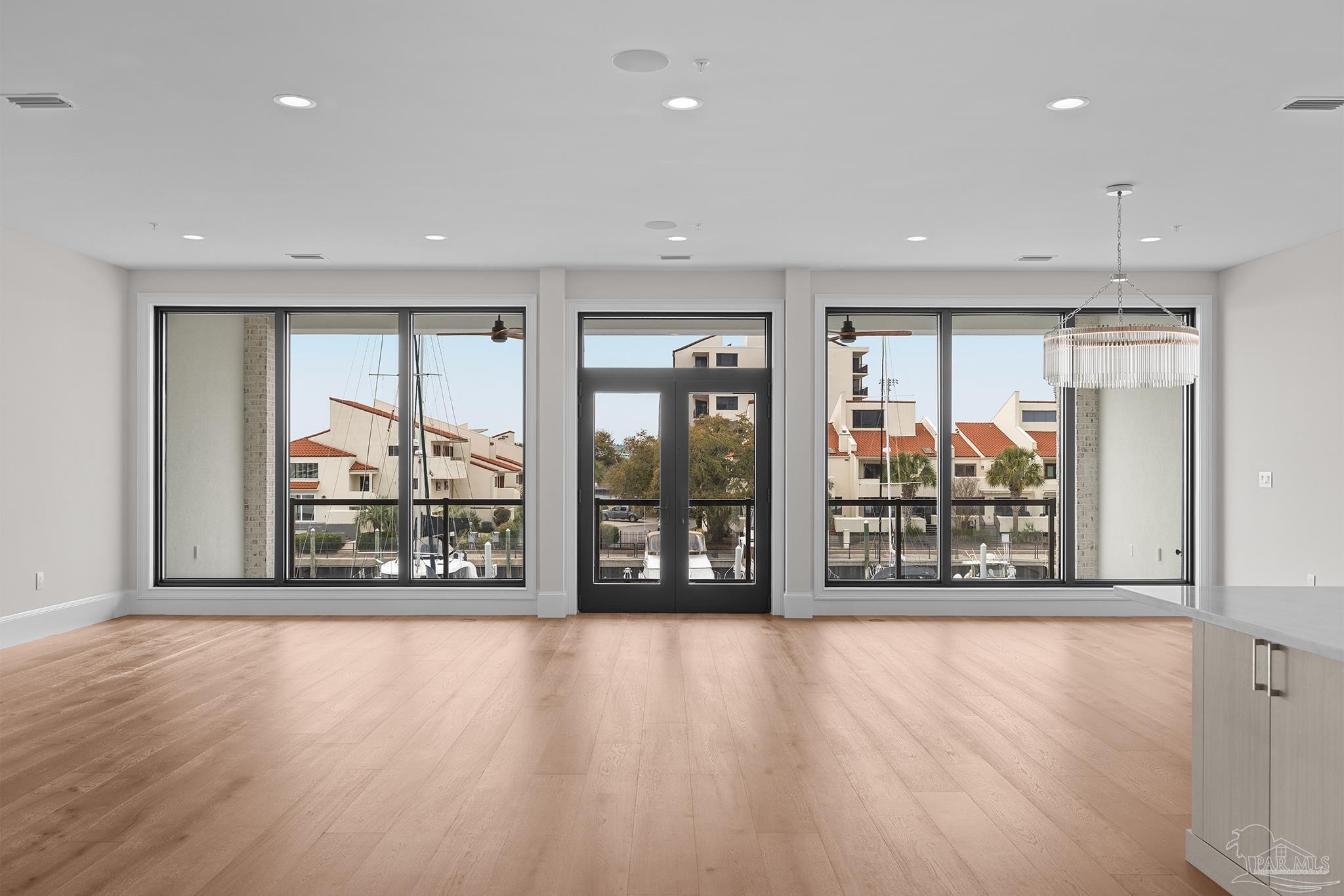 800 S Palafox St # 201