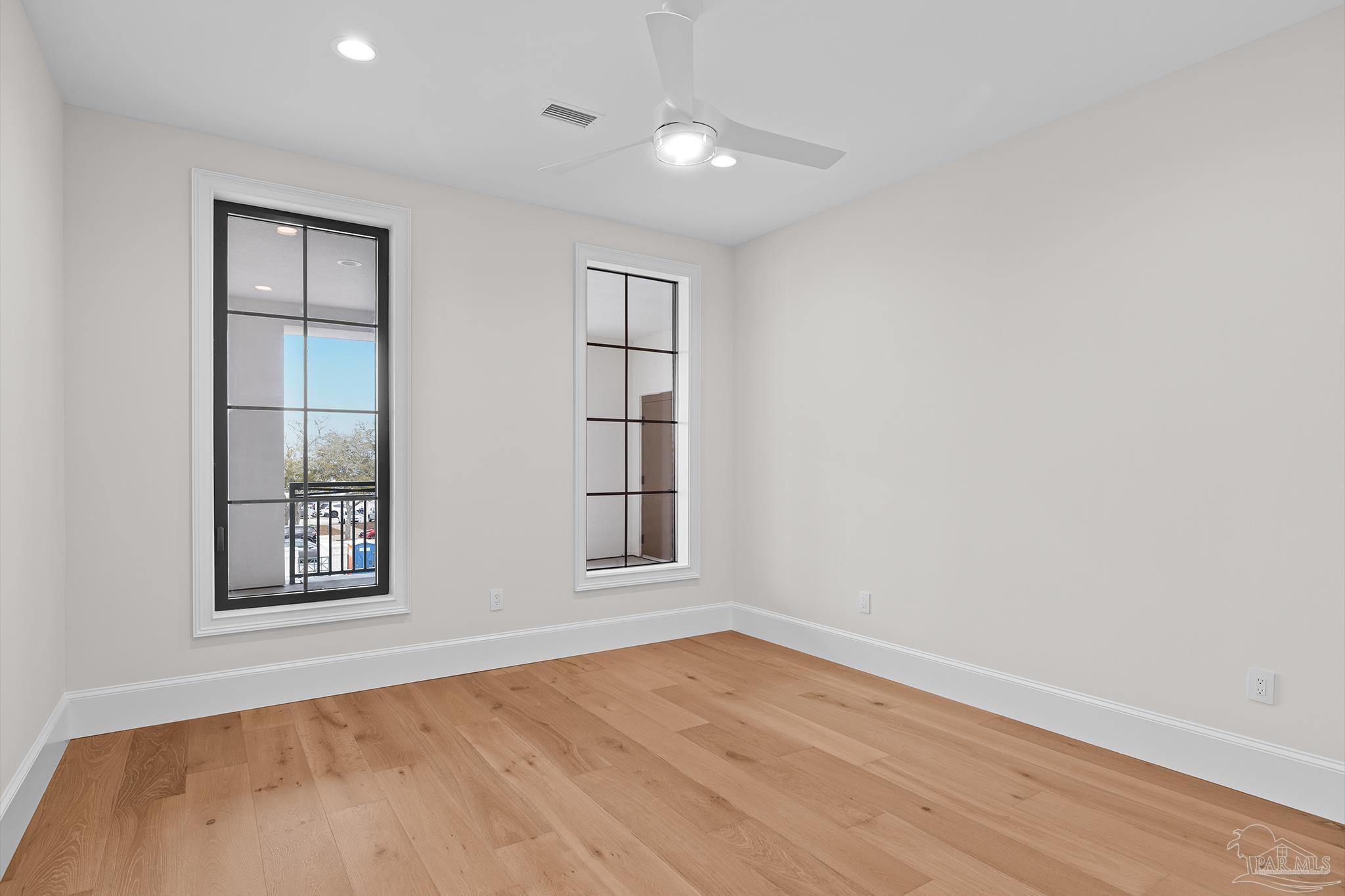 800 S Palafox St # 201