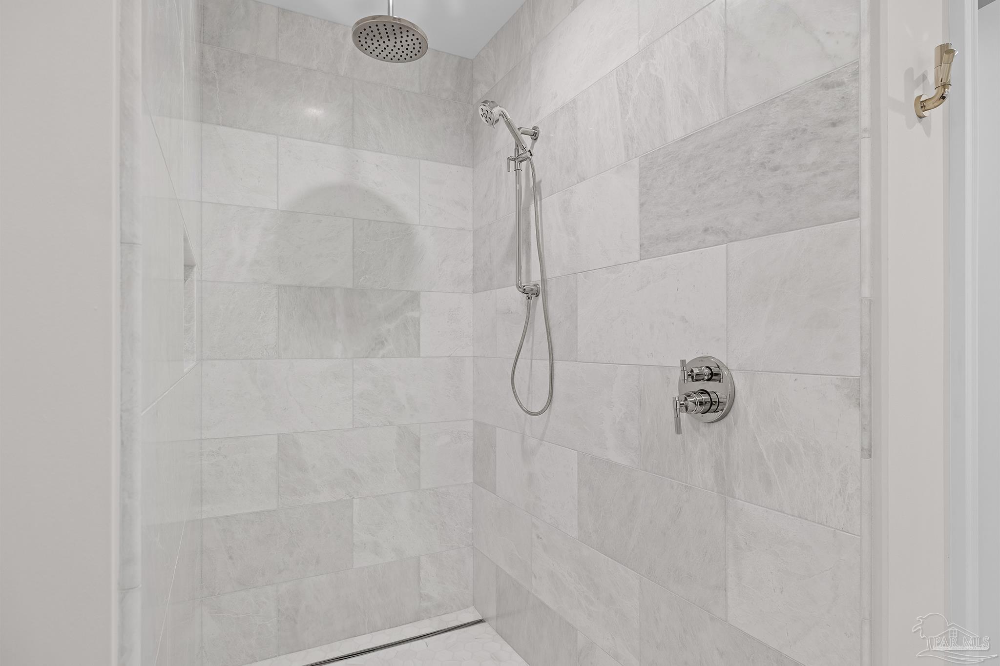 800 S Palafox St # 201