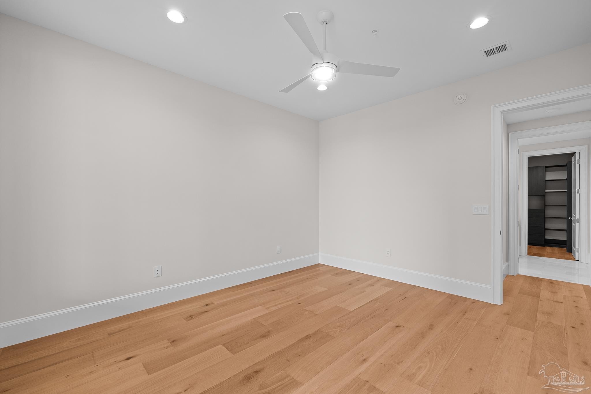 800 S Palafox St # 201