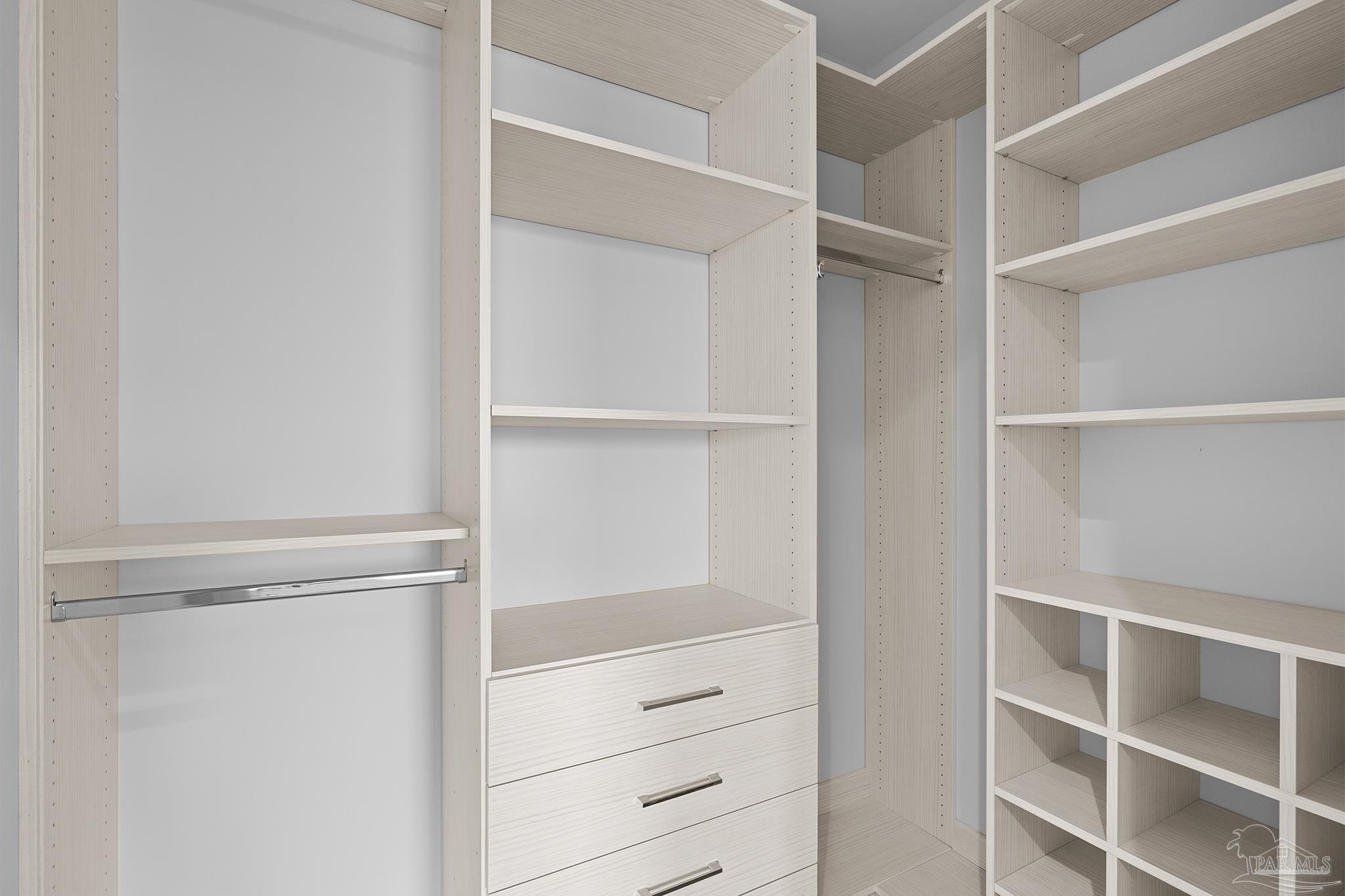 800 S Palafox St # 201