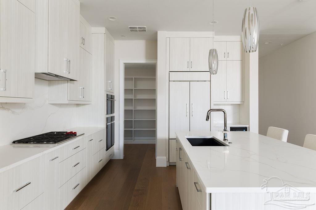 800 S Palafox St # 301