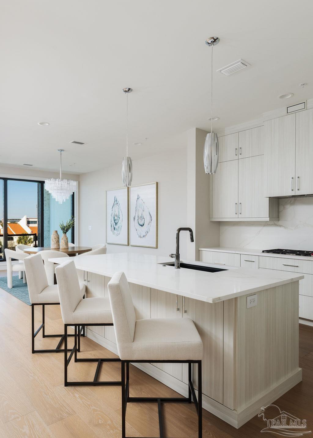 800 S Palafox St # 301