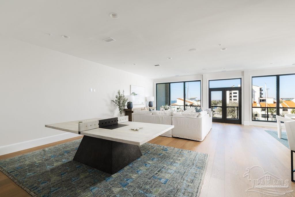 800 S Palafox St # 301