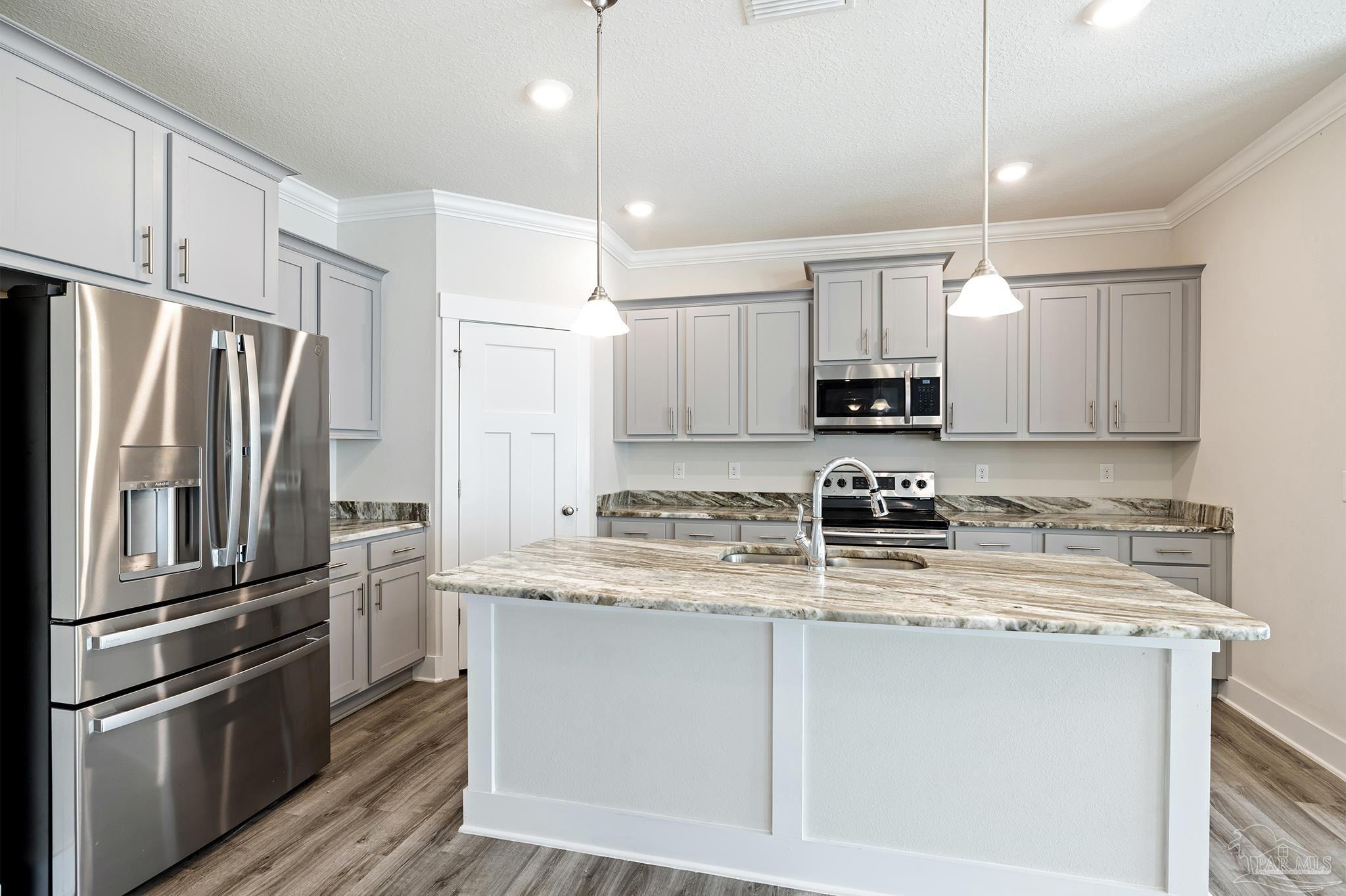 1940 Cambridge Park Dr