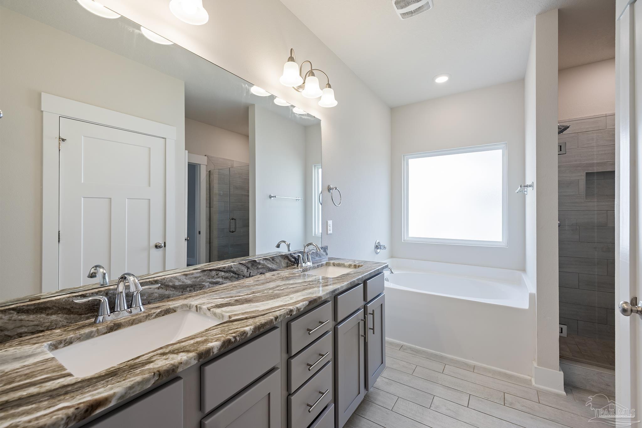 1940 Cambridge Park Dr