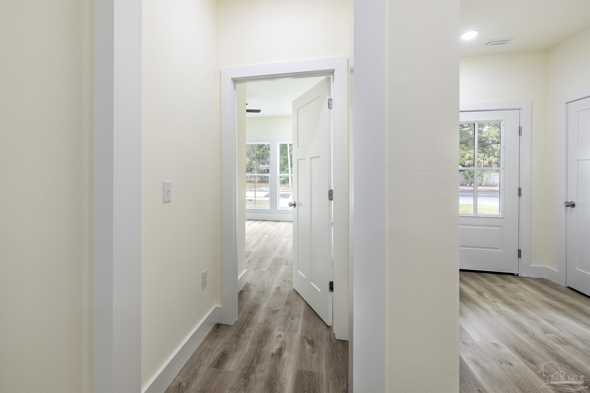 1913 + 1915 W Chase St