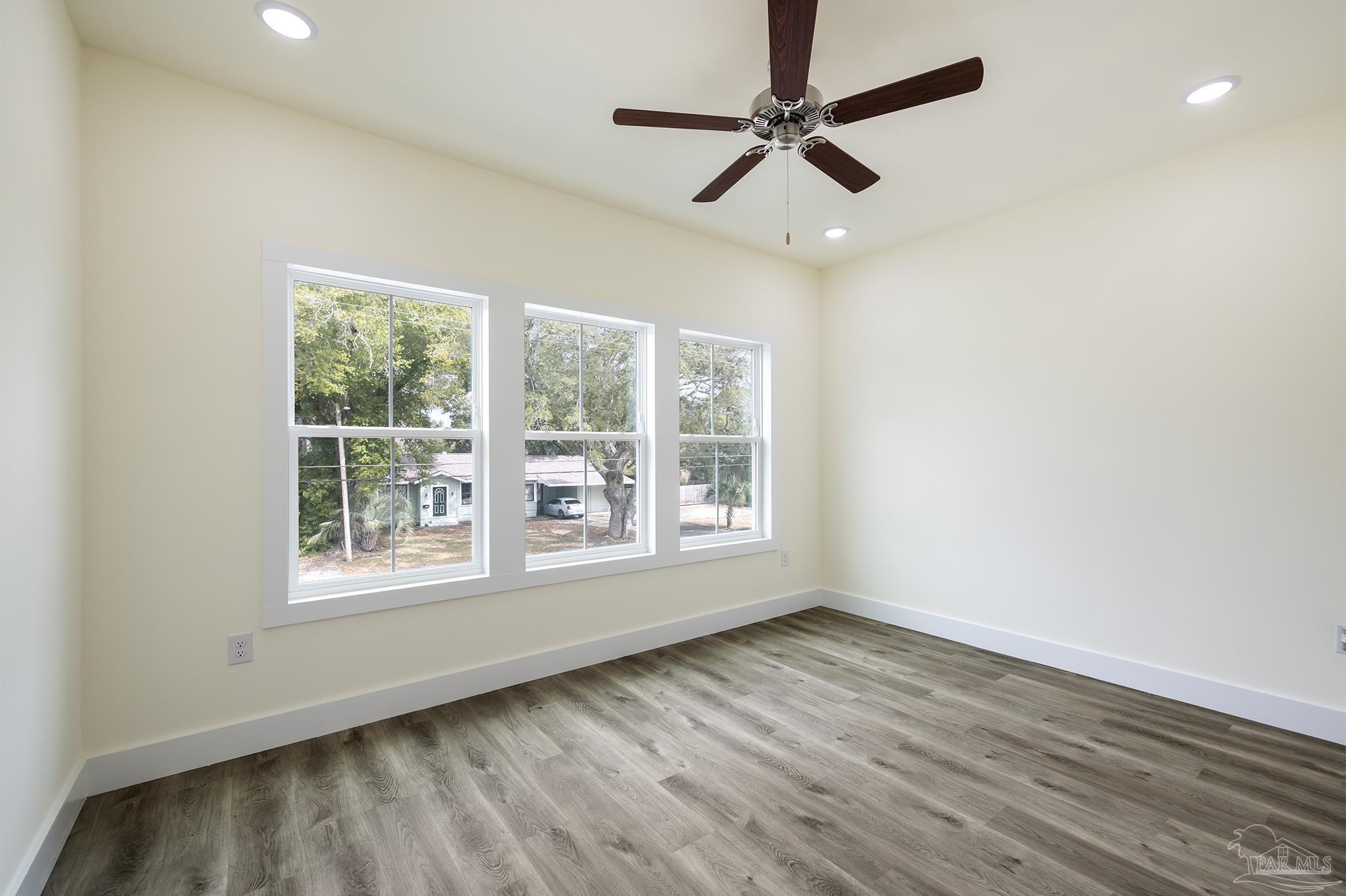 1913 + 1915 W Chase St