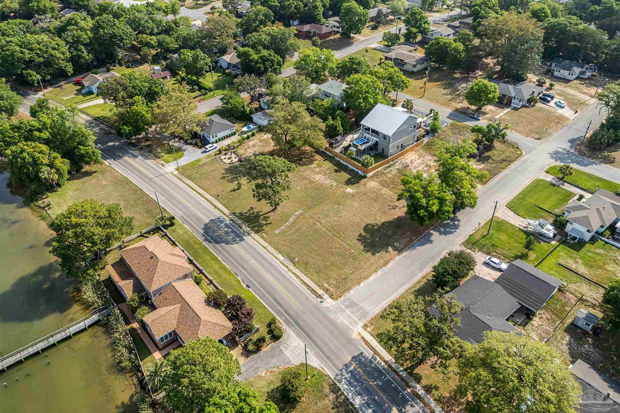 1206 Bayou Blvd