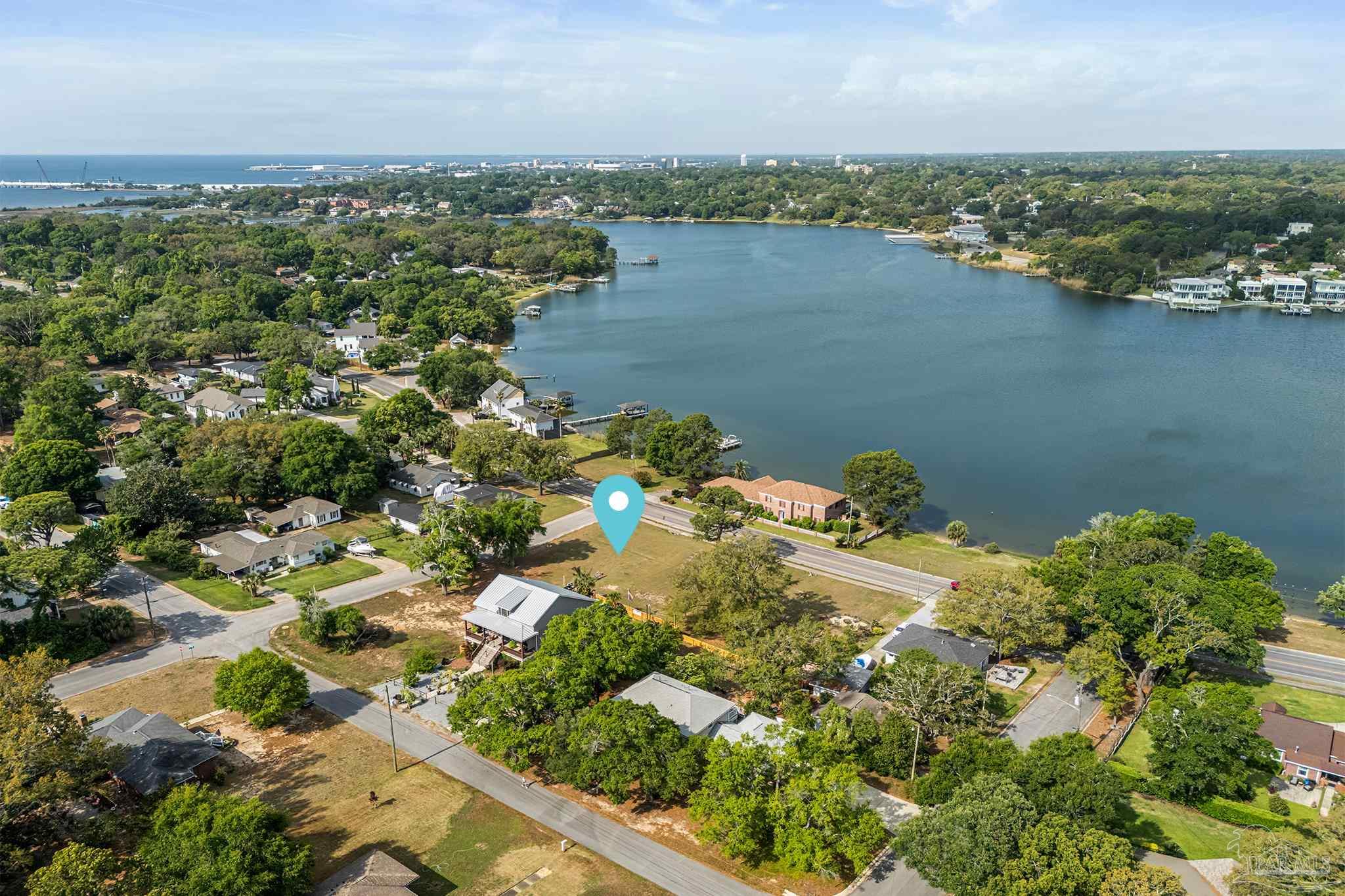 1206 Bayou Blvd