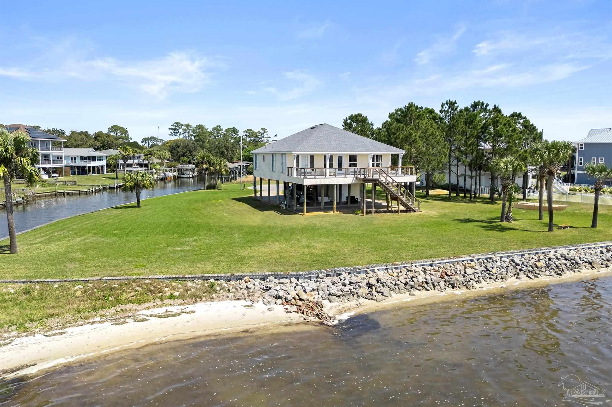 1002 Magnolia Ln
