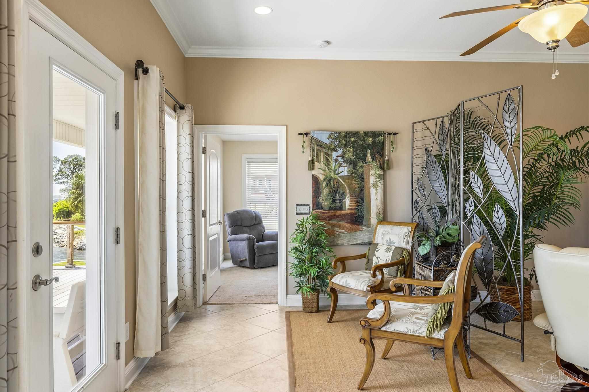 1002 Magnolia Ln