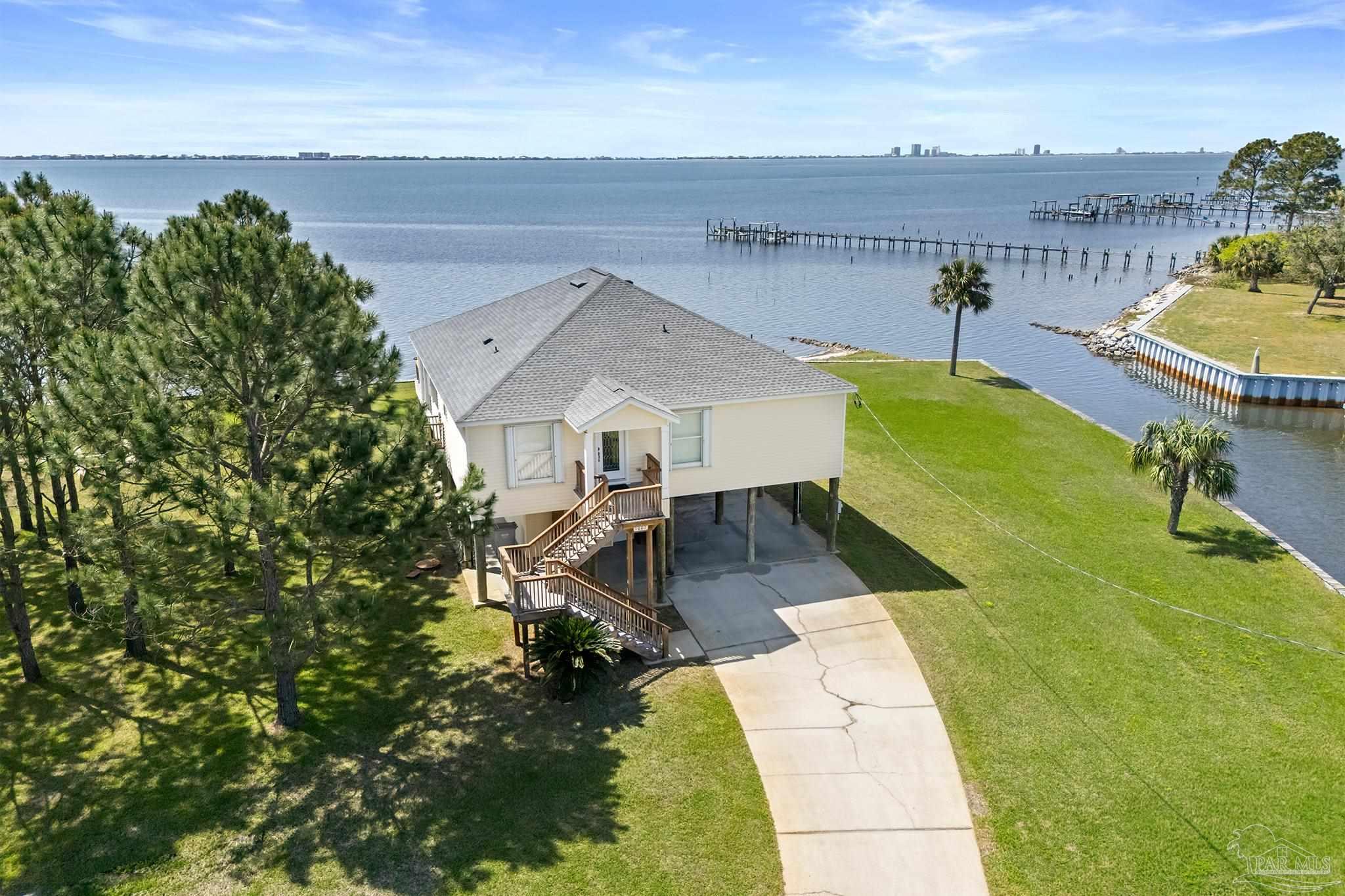 1002 Magnolia Ln
