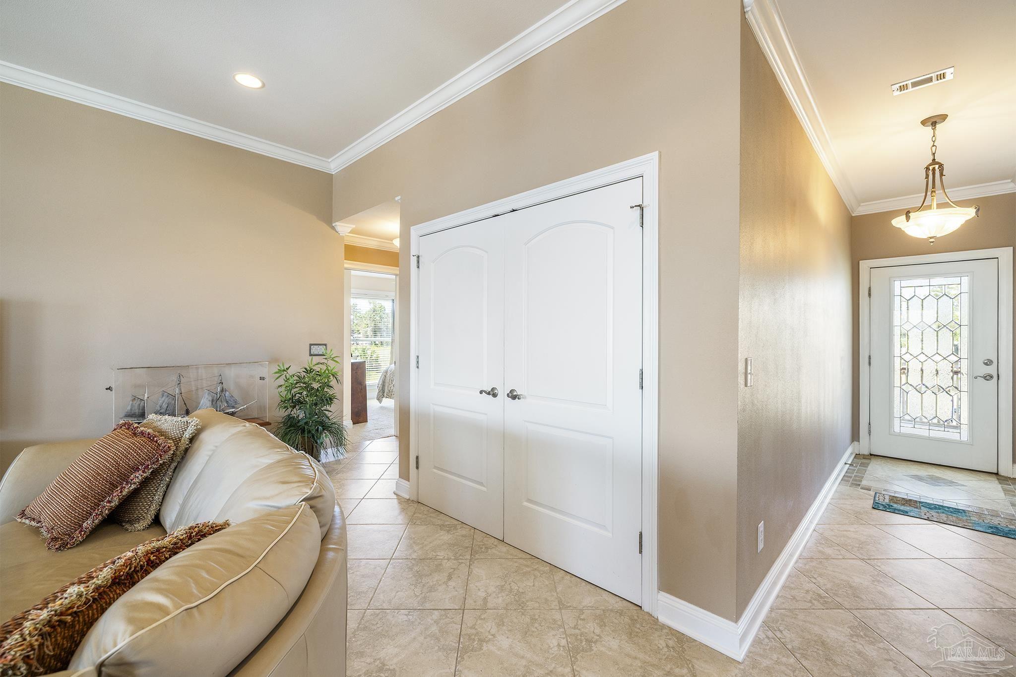 1002 Magnolia Ln