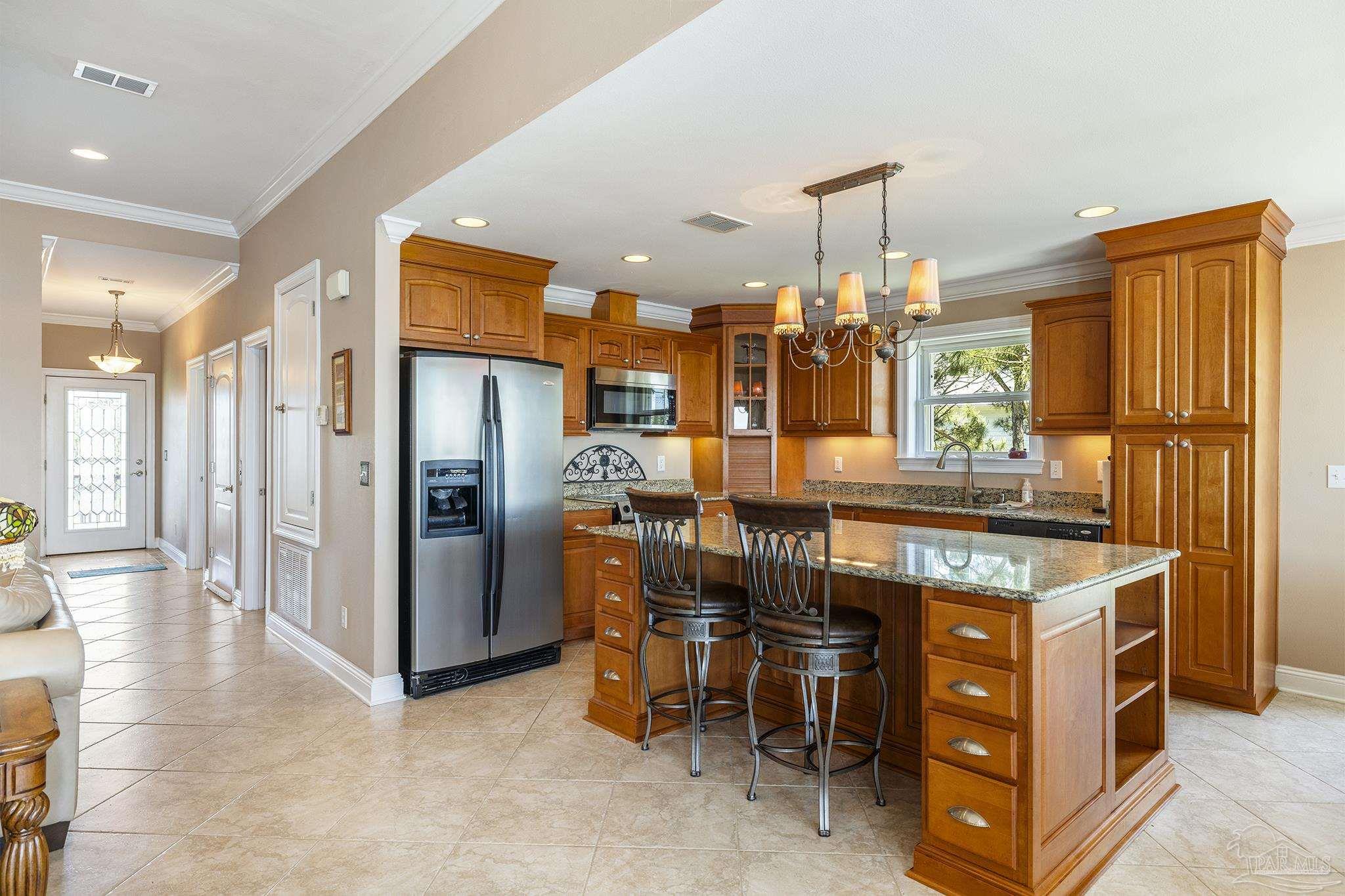 1002 Magnolia Ln