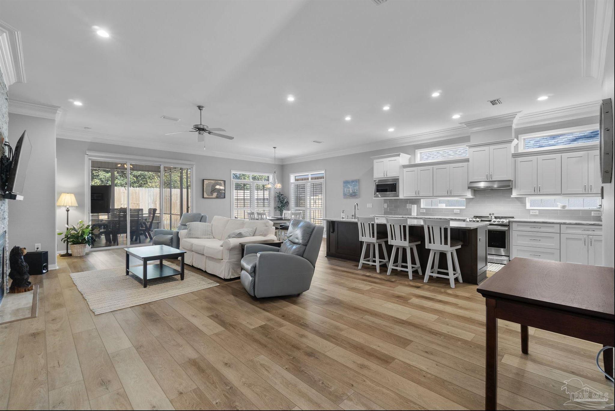 4062 Oak Pointe Dr
