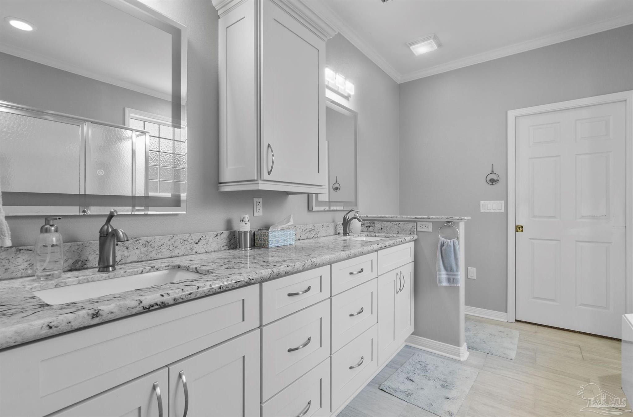 4062 Oak Pointe Dr