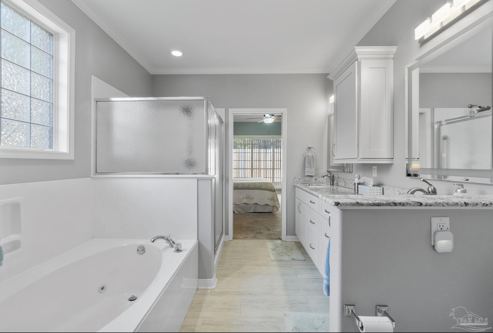 4062 Oak Pointe Dr