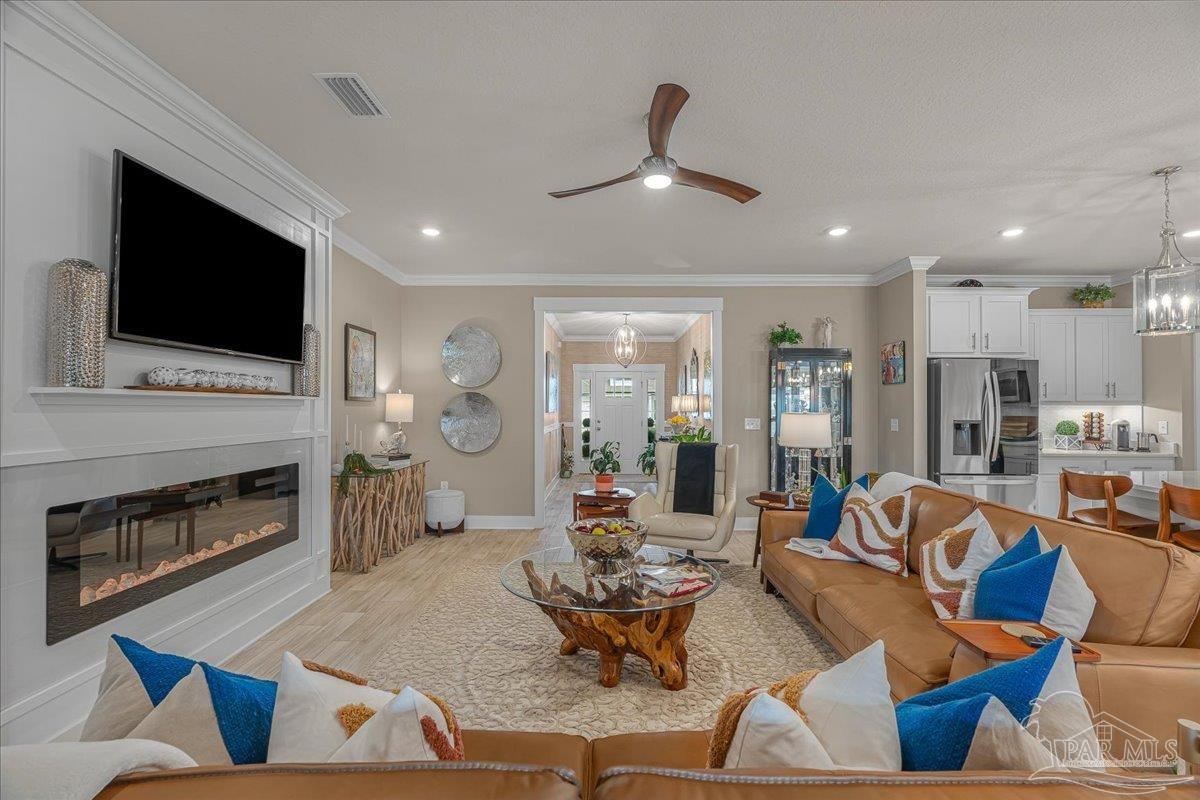 1947 Refuge Cir