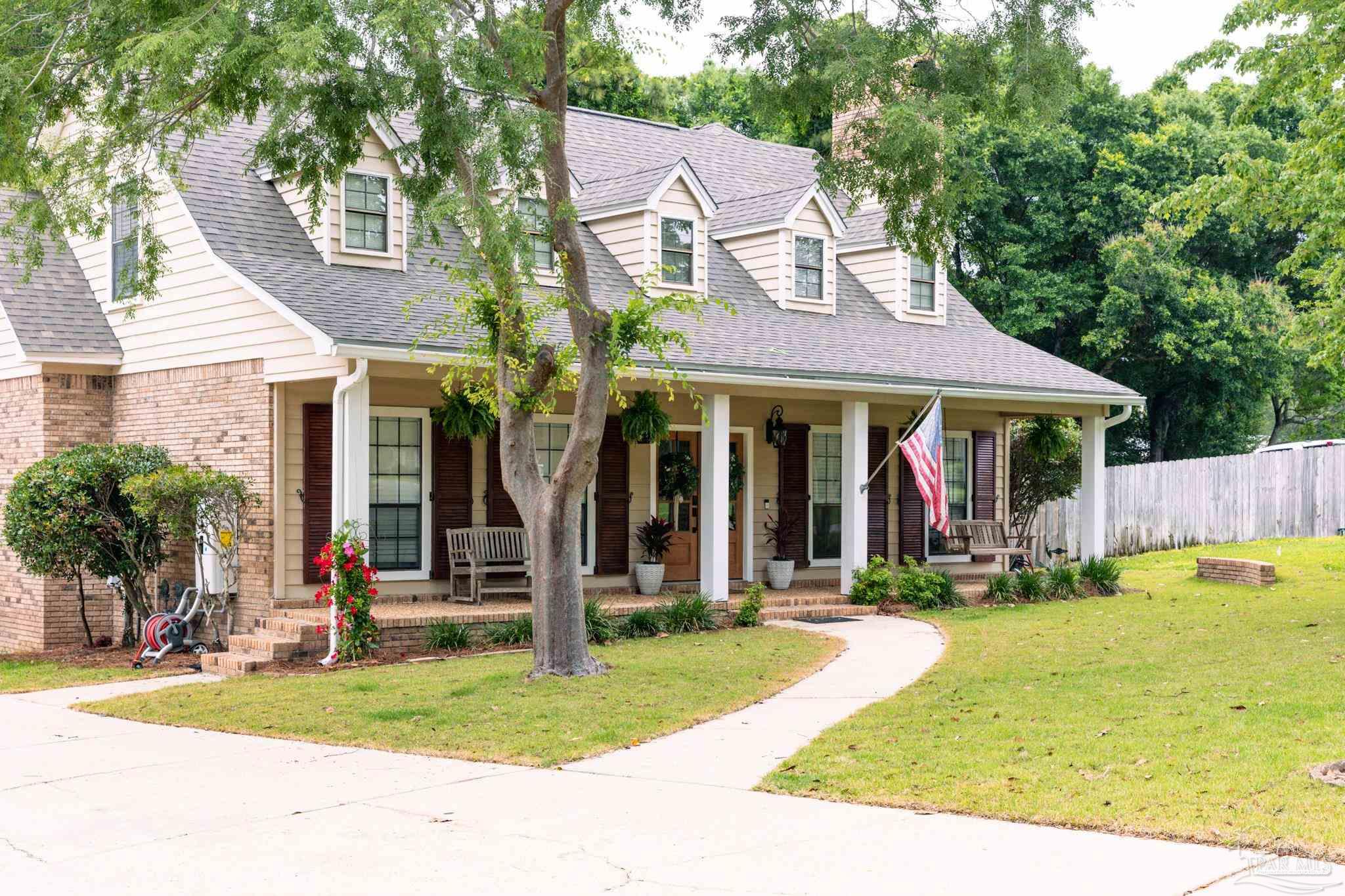 2351 Inverness Dr
