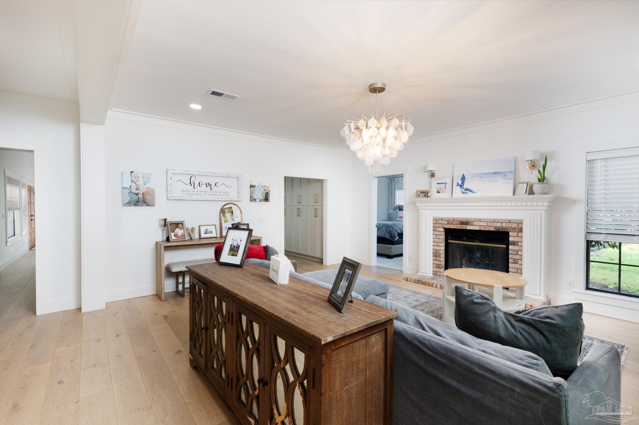 2351 Inverness Dr