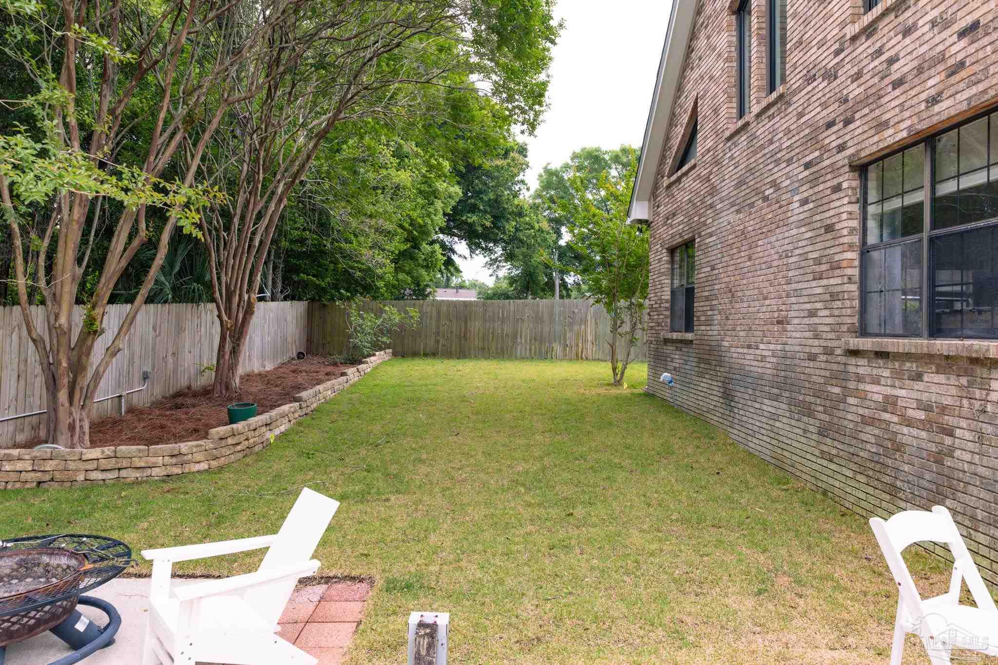 2351 Inverness Dr