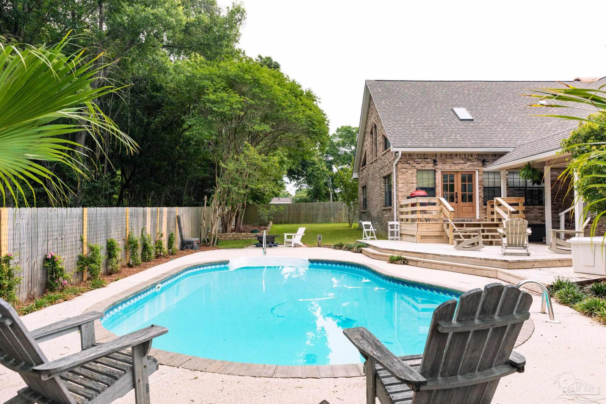 2351 Inverness Dr