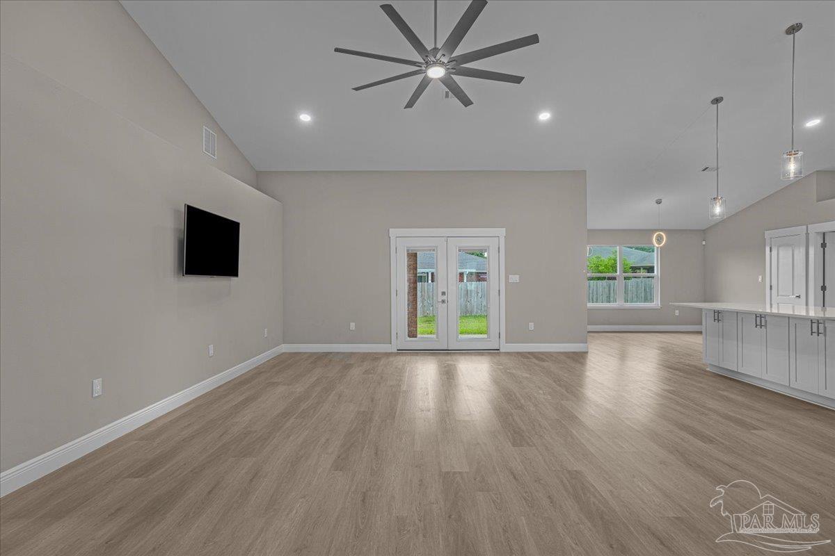 8709 Lamont Rd
