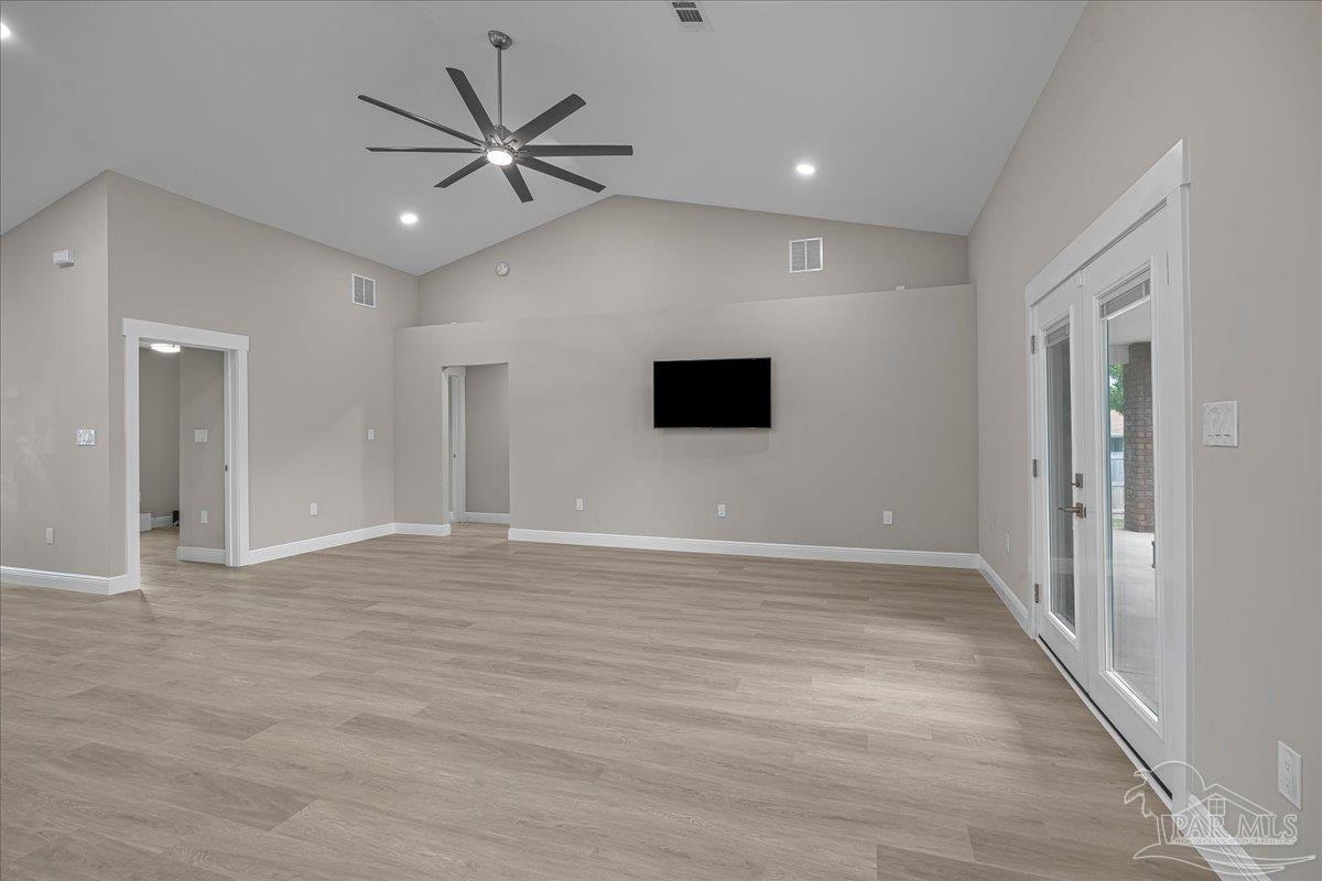 8709 Lamont Rd