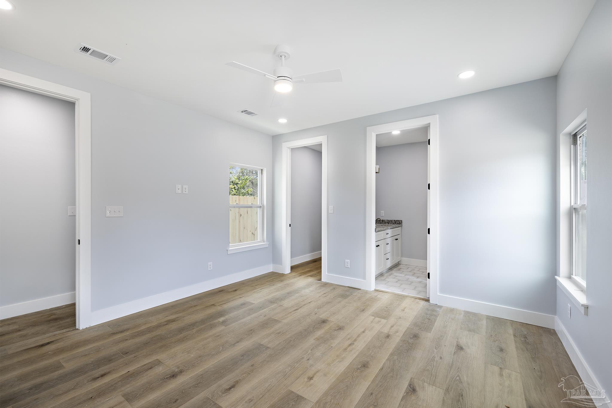 3805 N 10th Ave