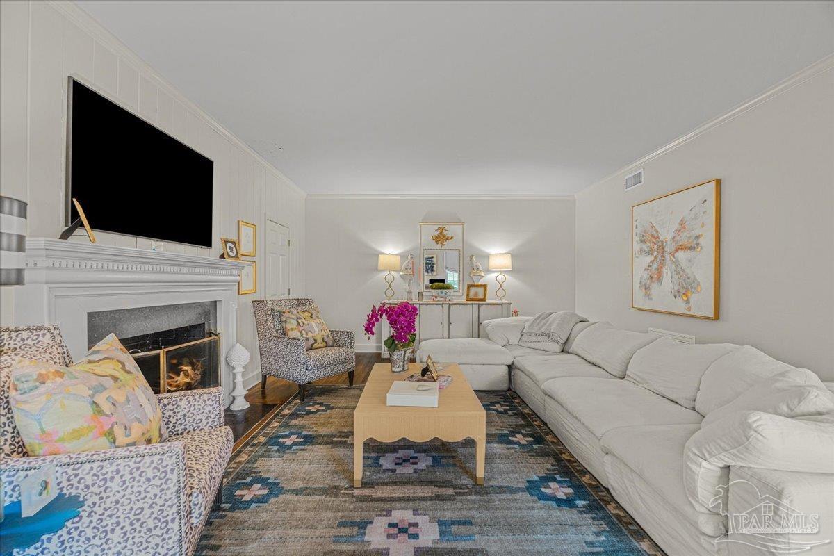 3361 Palermo Dr