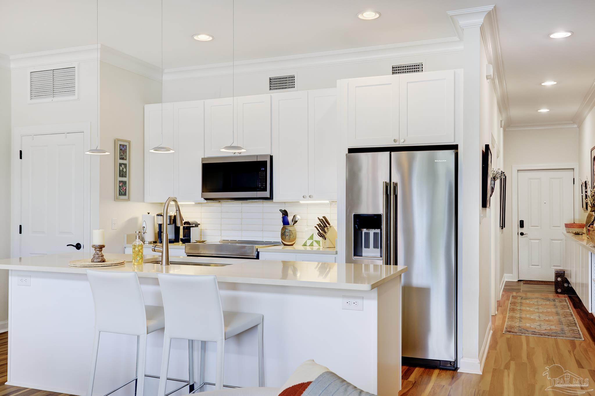 415 E Romana St # 104