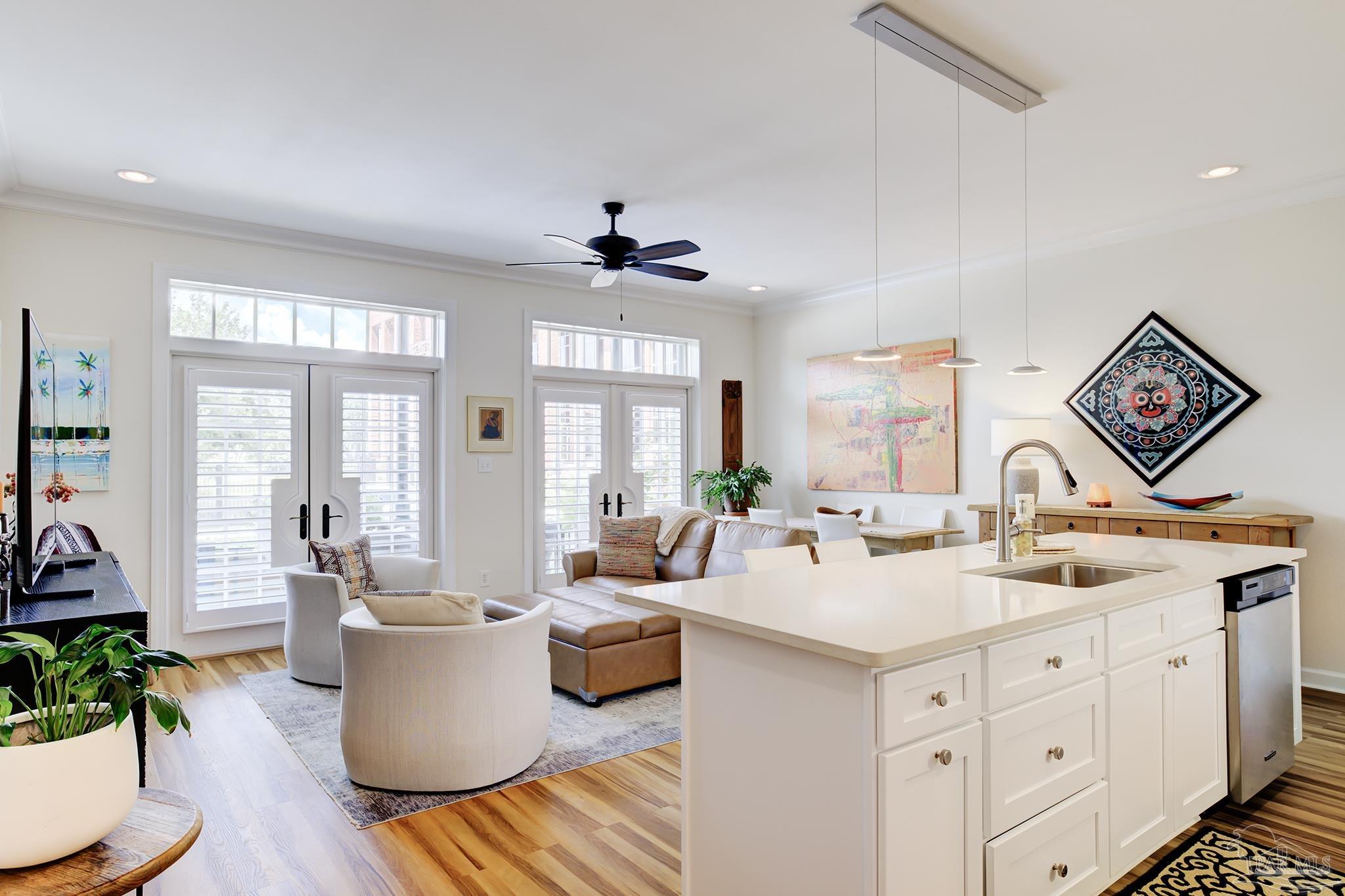 415 E Romana St # 104