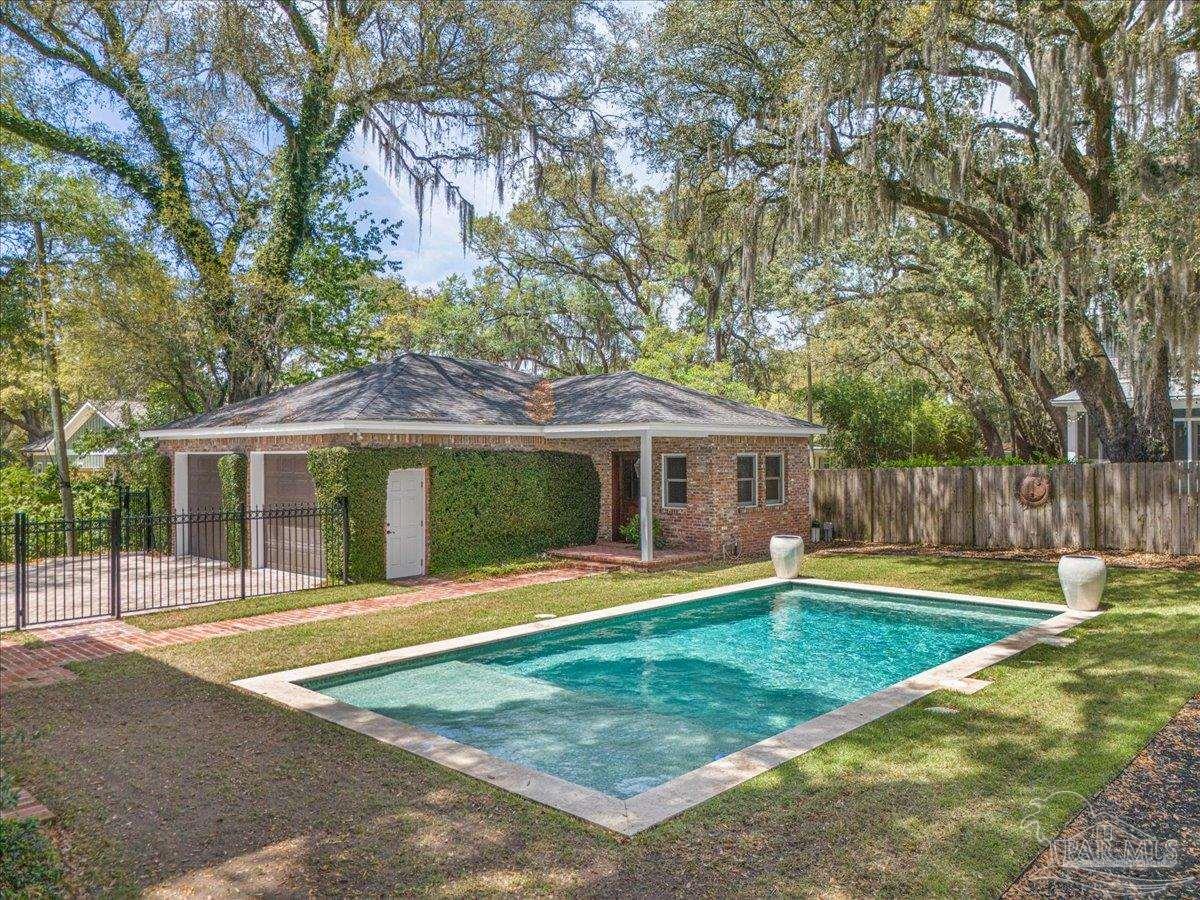 112 Chipley Ave