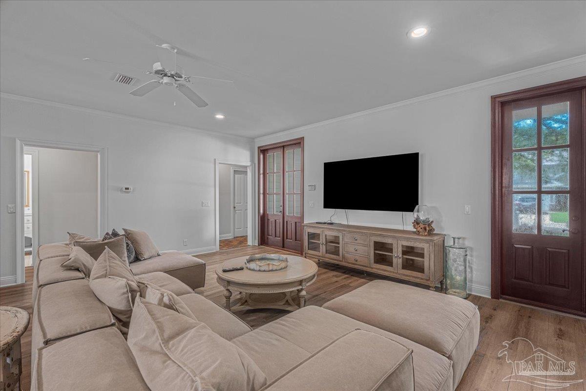 112 Chipley Ave