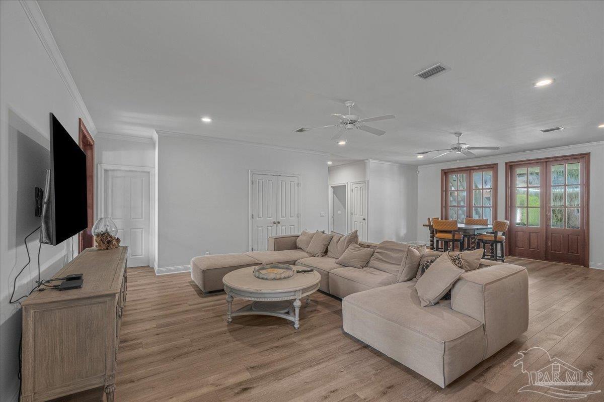 112 Chipley Ave