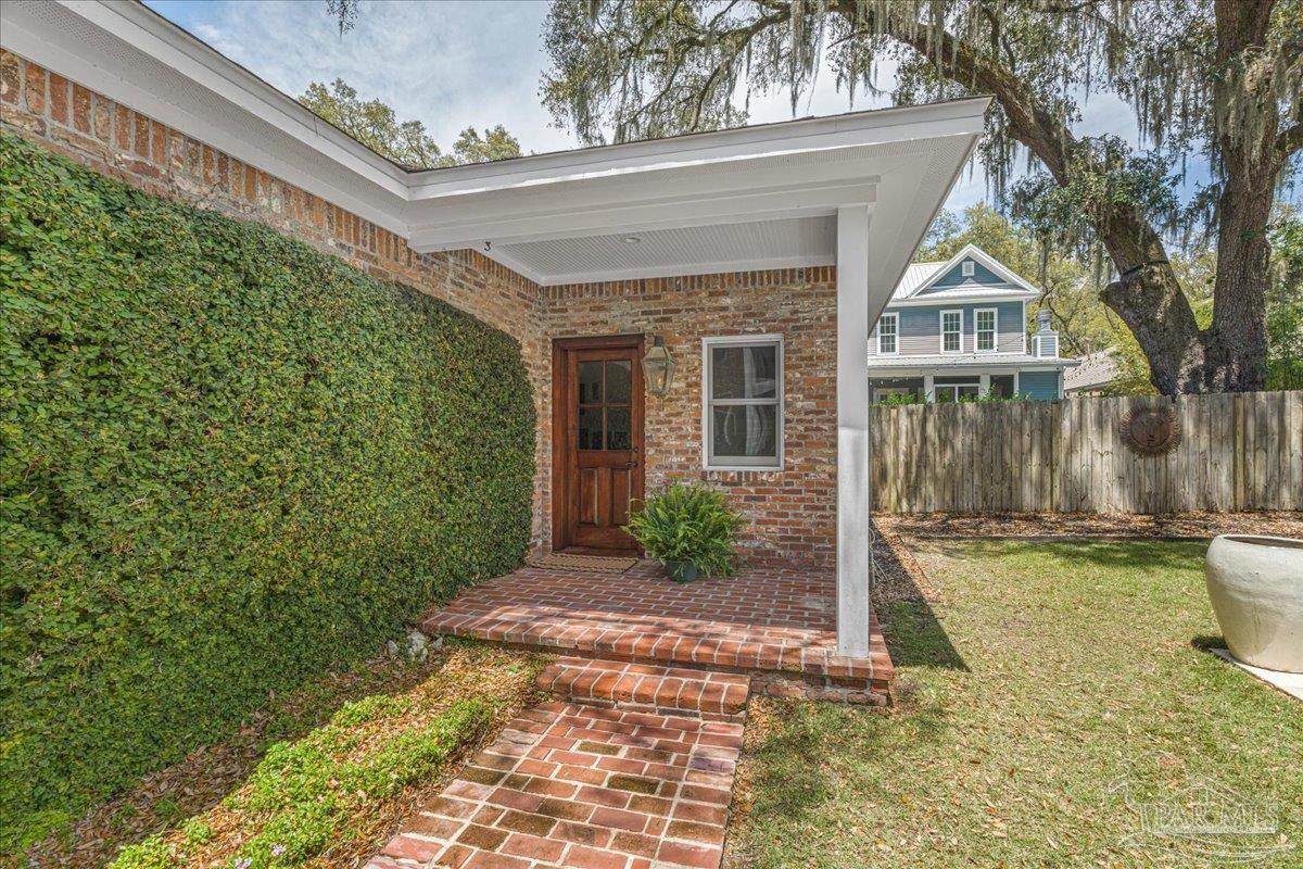 112 Chipley Ave