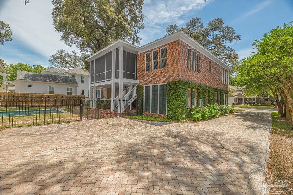 112 Chipley Ave