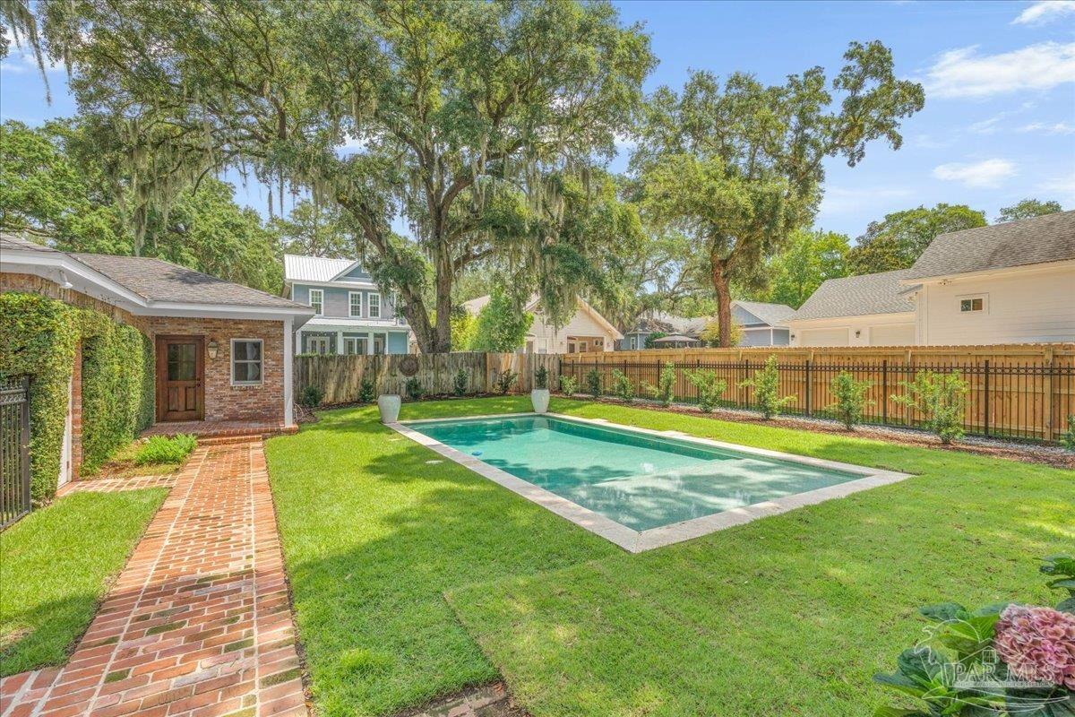 112 Chipley Ave