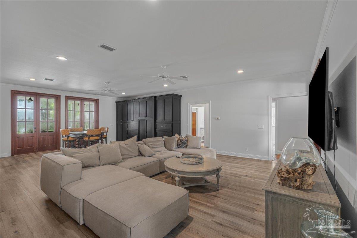 112 Chipley Ave