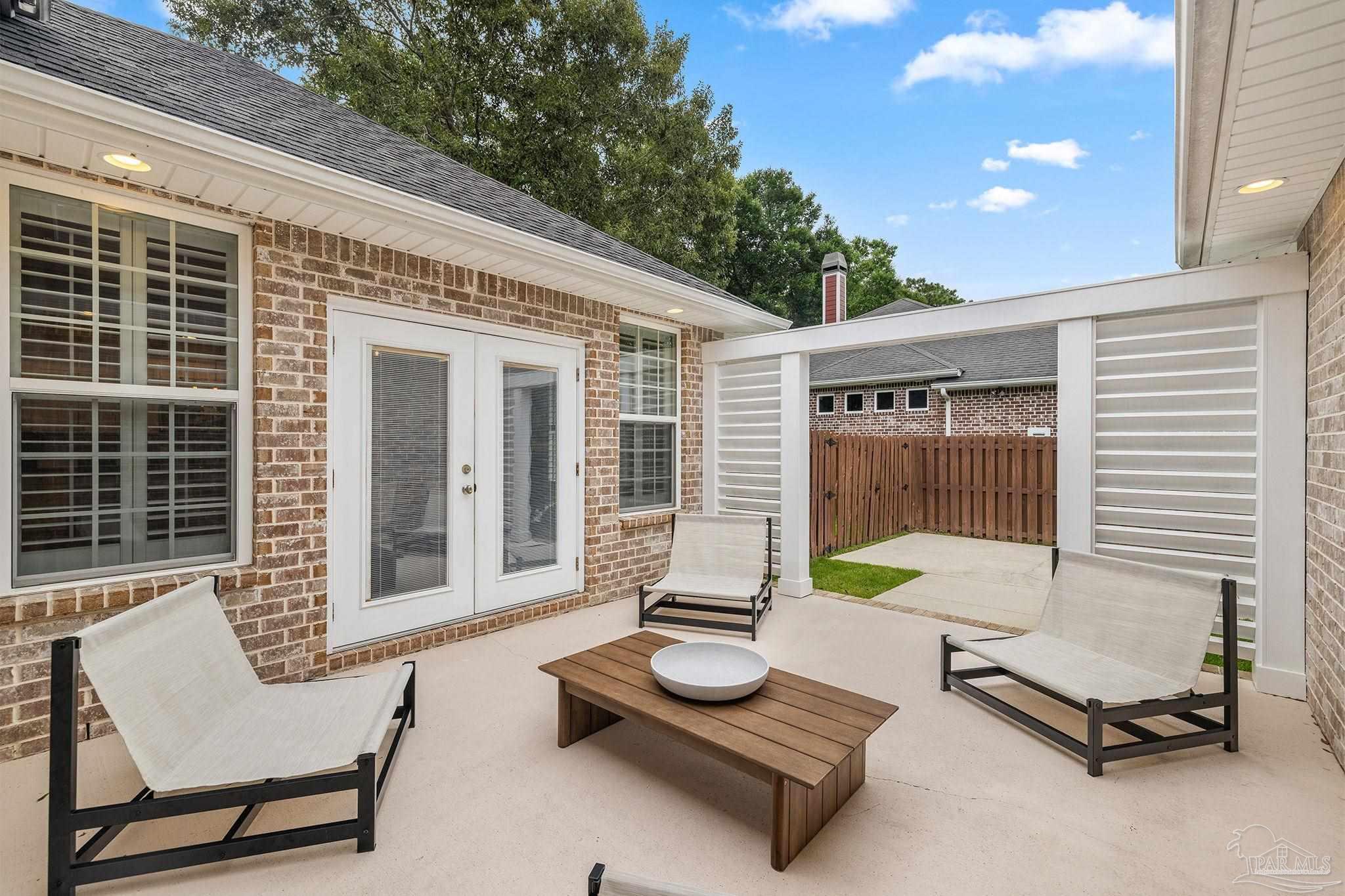 8742 Foxtail Loop