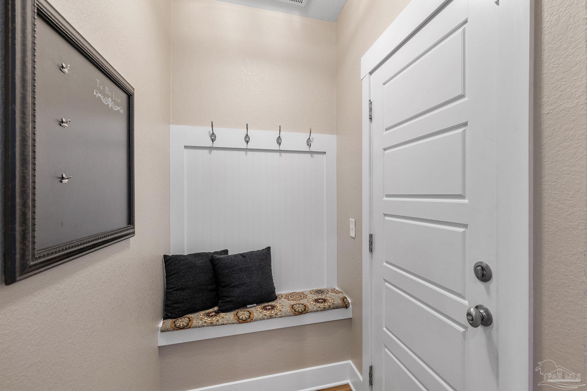 8742 Foxtail Loop