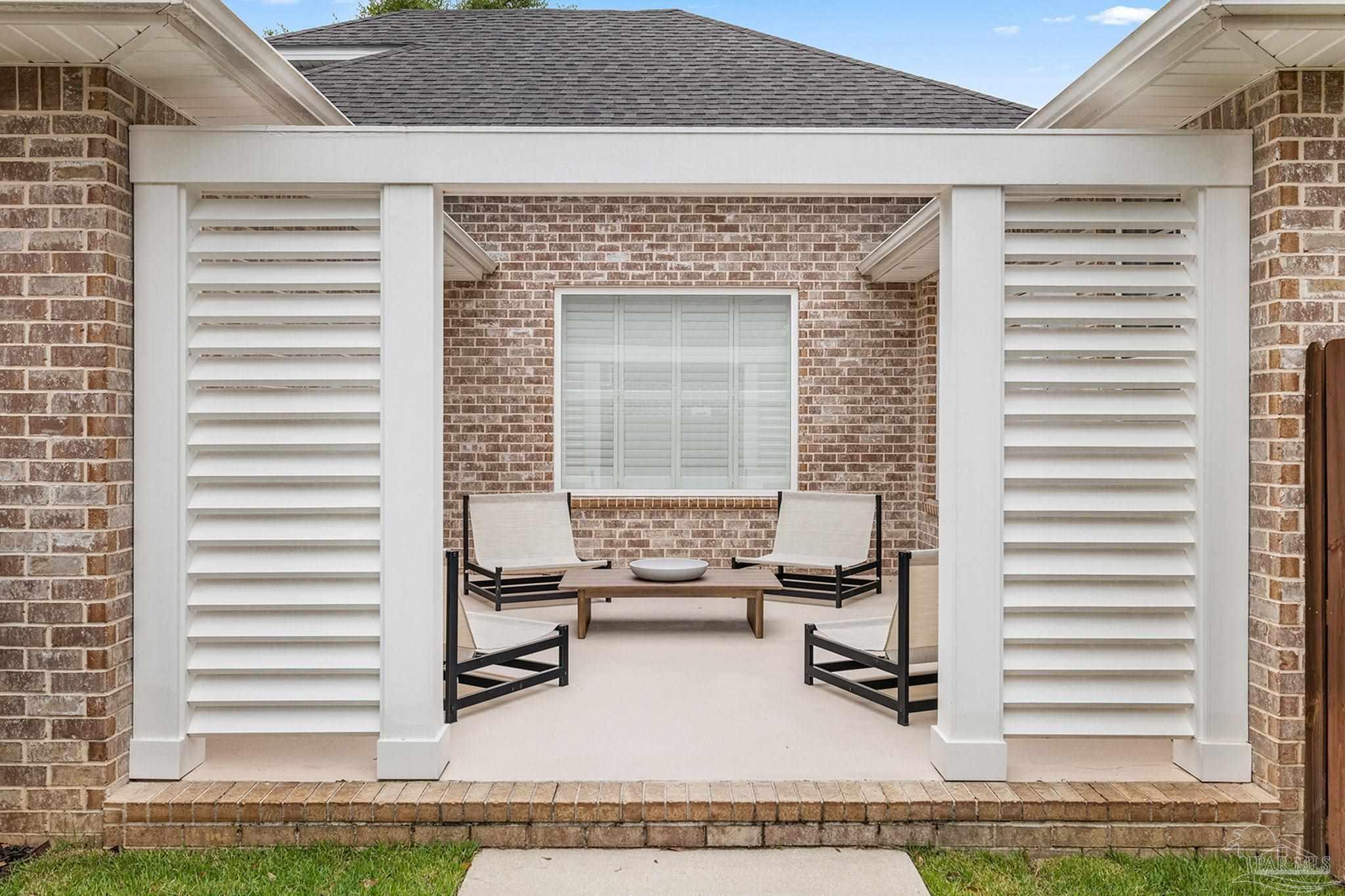 8742 Foxtail Loop