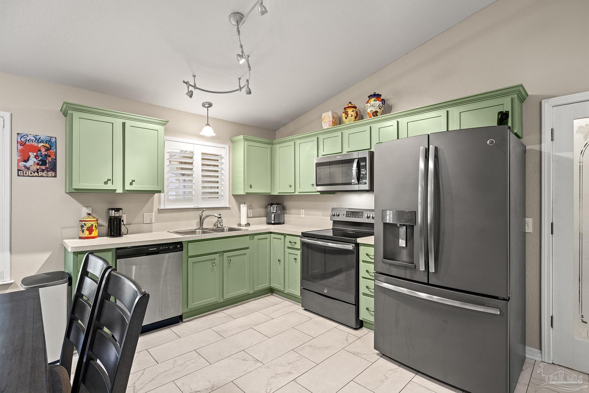 2478 Houston Cir