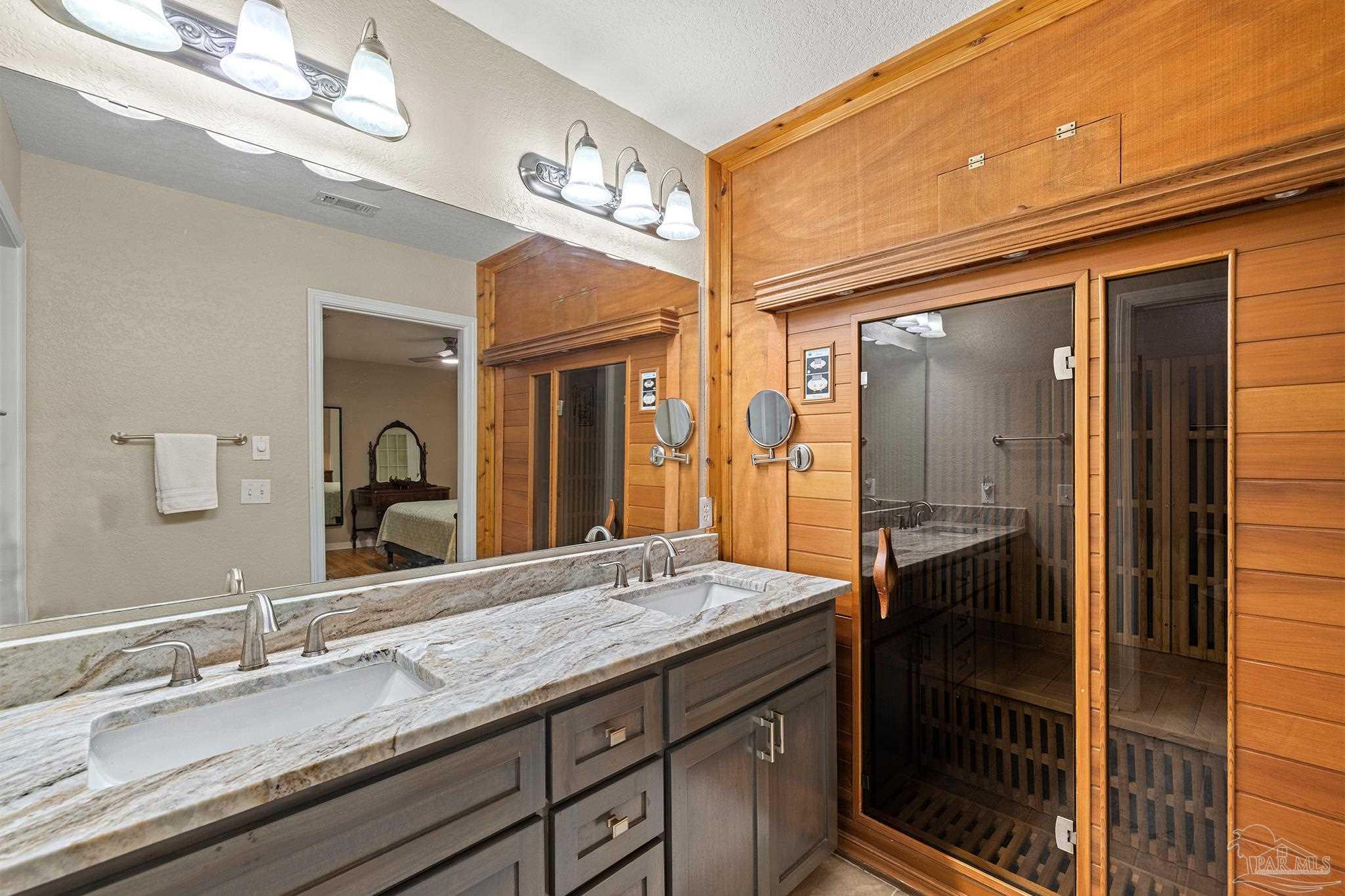 2478 Houston Cir