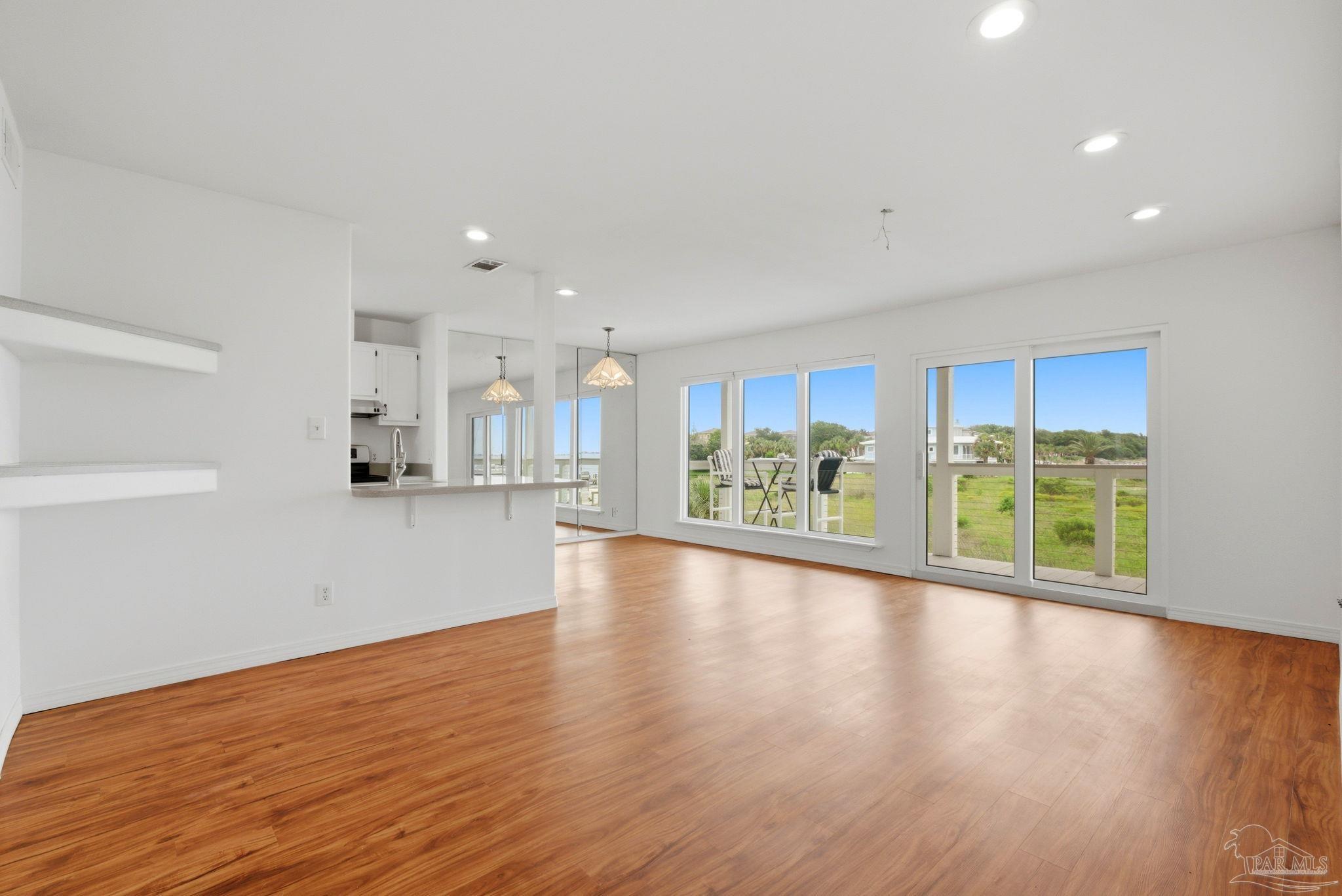200 Pensacola Beach Rd # 3 Unit: M-3
